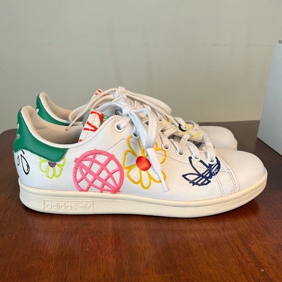 Rare! Adidas Stan Smith x Primegreen Floral Embroidered 🌼